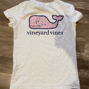 White vineyard vines shirt
